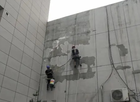 扎兰屯楼顶漏水维修公司分享下扎兰屯外墙防水的注意事项